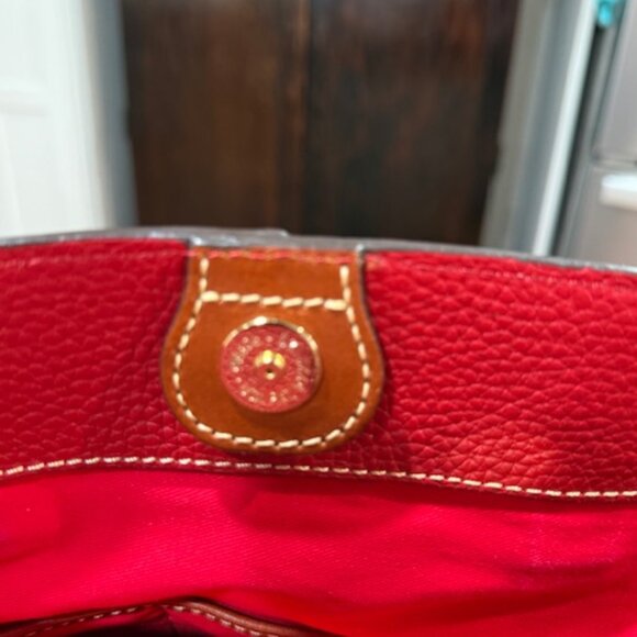 Dooney & Bourke Pebble Grain Leather Tote – Red – Large – Crossbody + Dust Bag - Picture 6 of 9